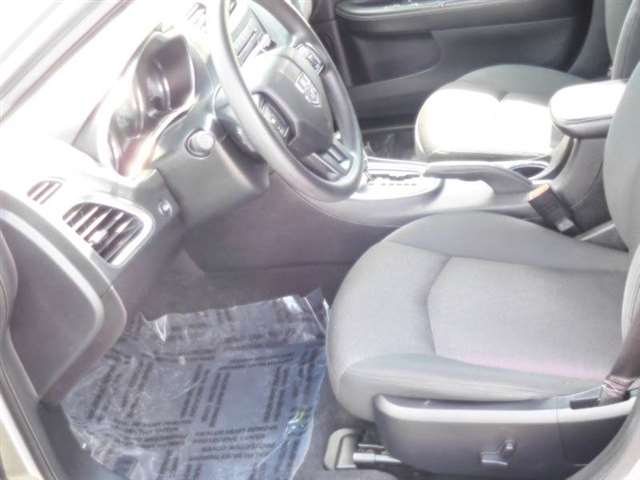 2013 Dodge Avenger SE 4dr Sedan